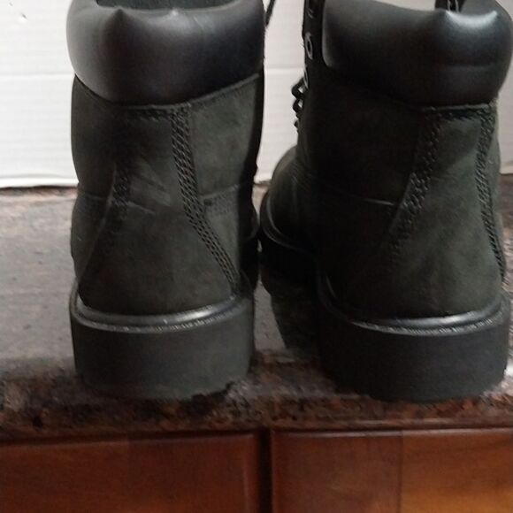 TIMBERLAND BOOTS...SIZE 2...EUC - Picture 8 of 9